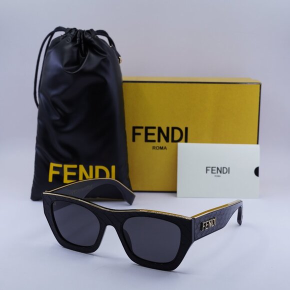 Final Price! Fendi FE40126I 01A Sunglasses - Picture 1 of 8